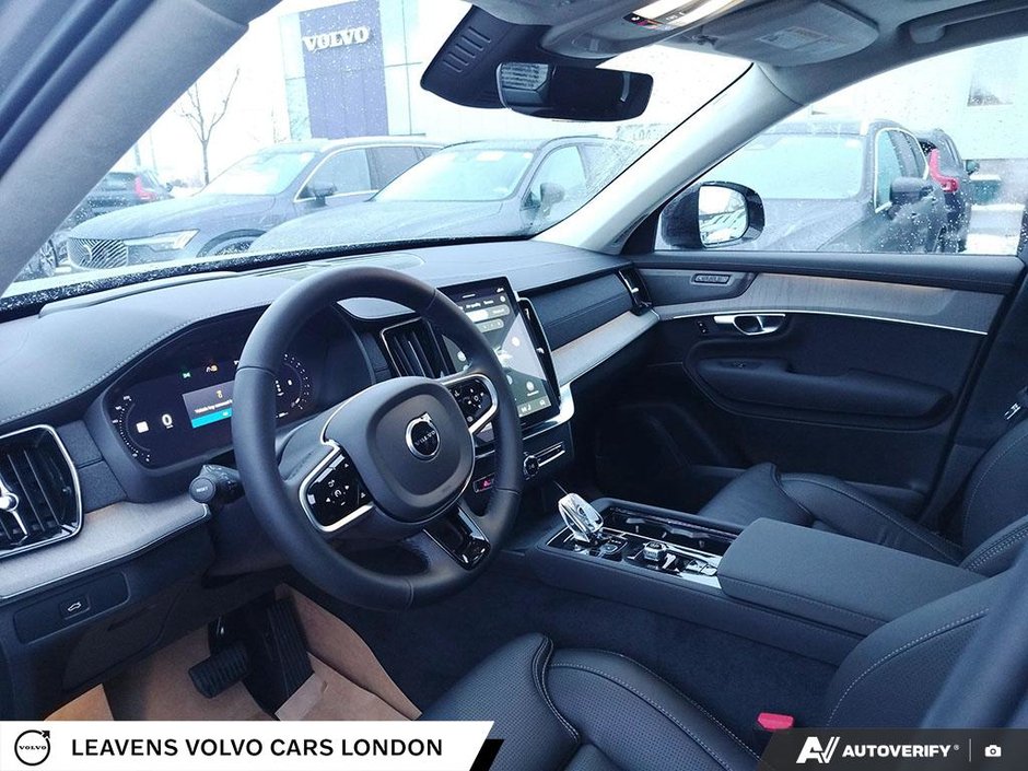 2026 Volvo XC90 ULTRA DARK THEME-12