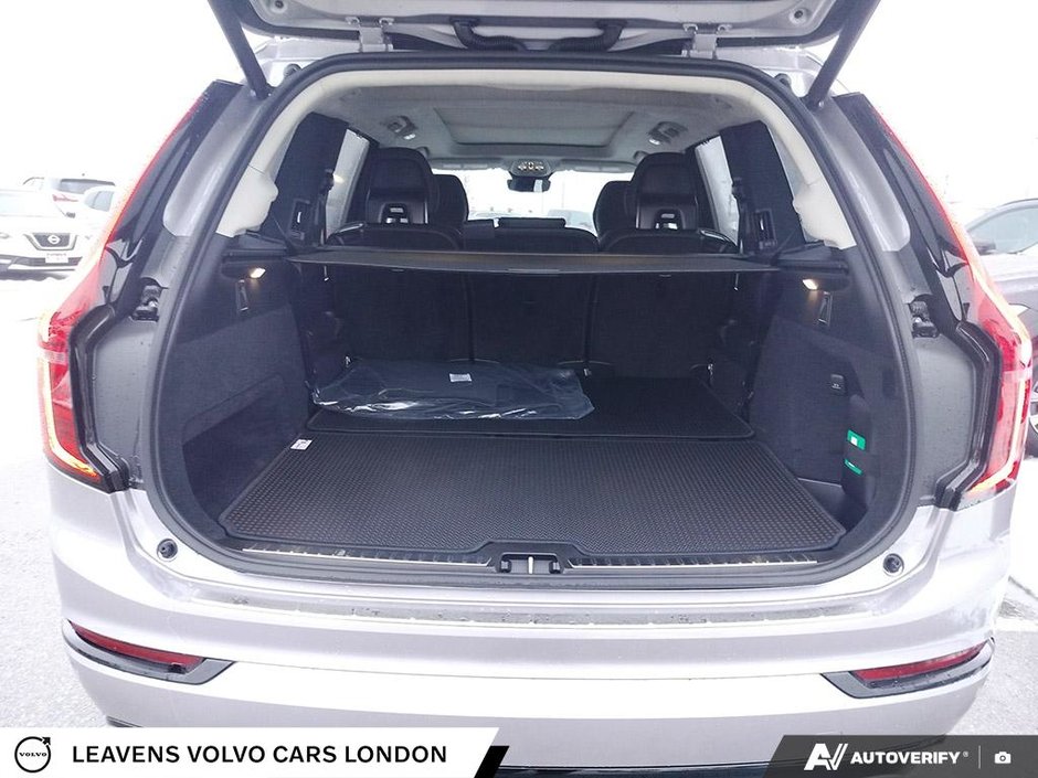 2026 Volvo XC90 ULTRA DARK THEME-11