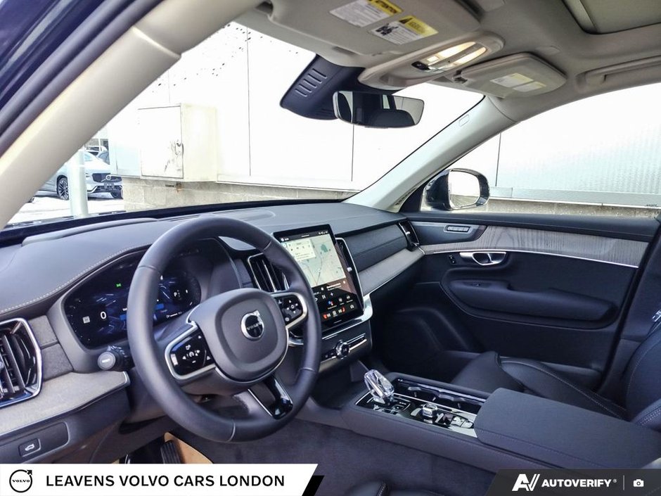 2026 Volvo XC90 ULTRA DARK THEME-12