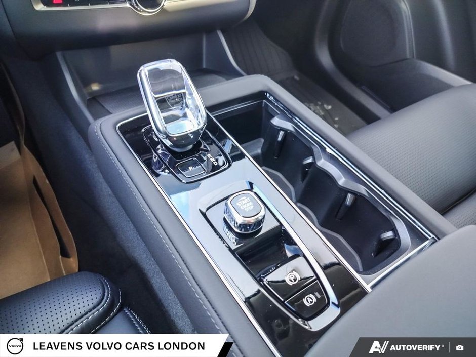 2026 Volvo XC90 ULTRA DARK THEME-17