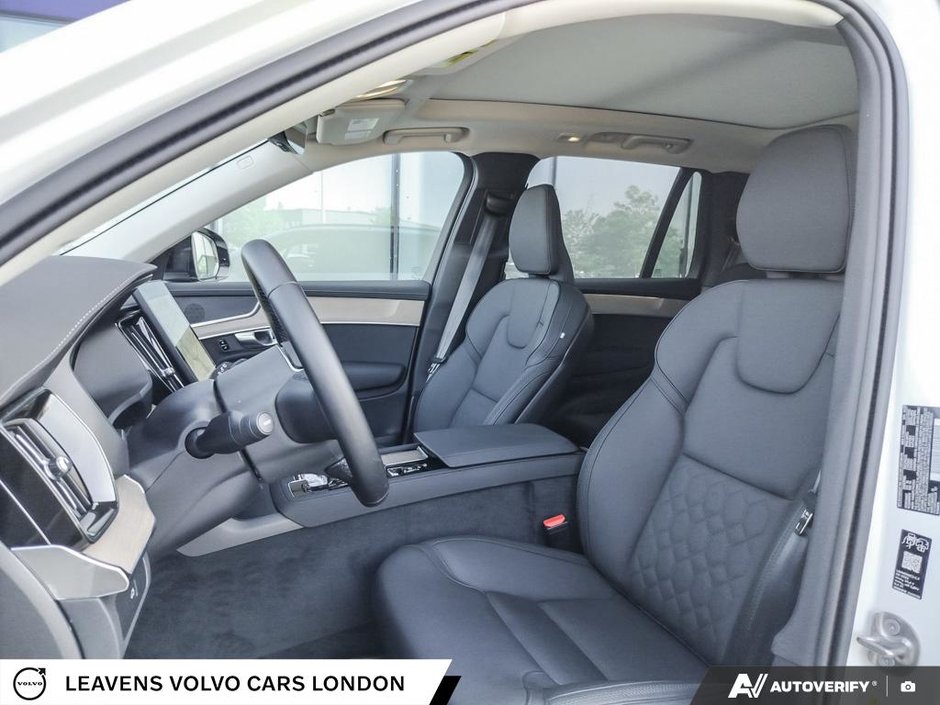 2026 Volvo XC90 PLUS DARK THEME-25