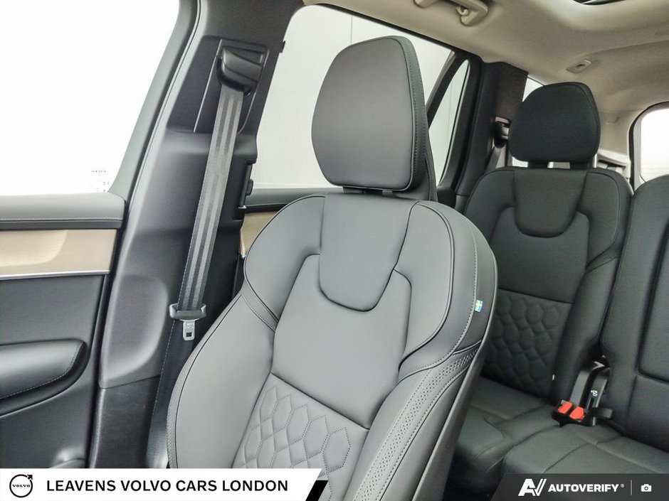 2026 Volvo XC90 PLUS DARK THEME-19