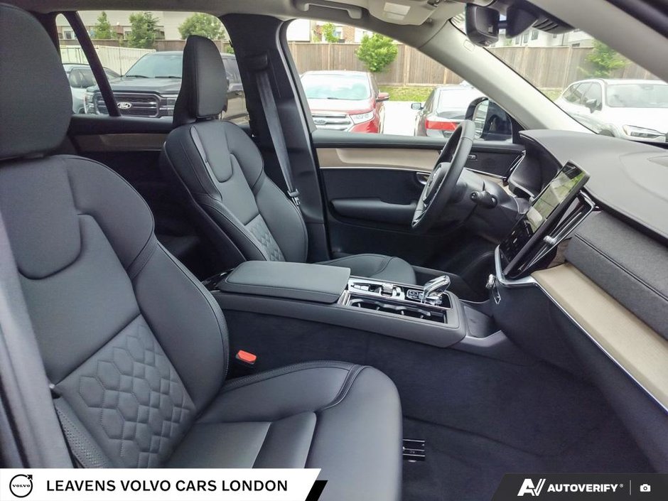 2026 Volvo XC90 PLUS DARK THEME-21