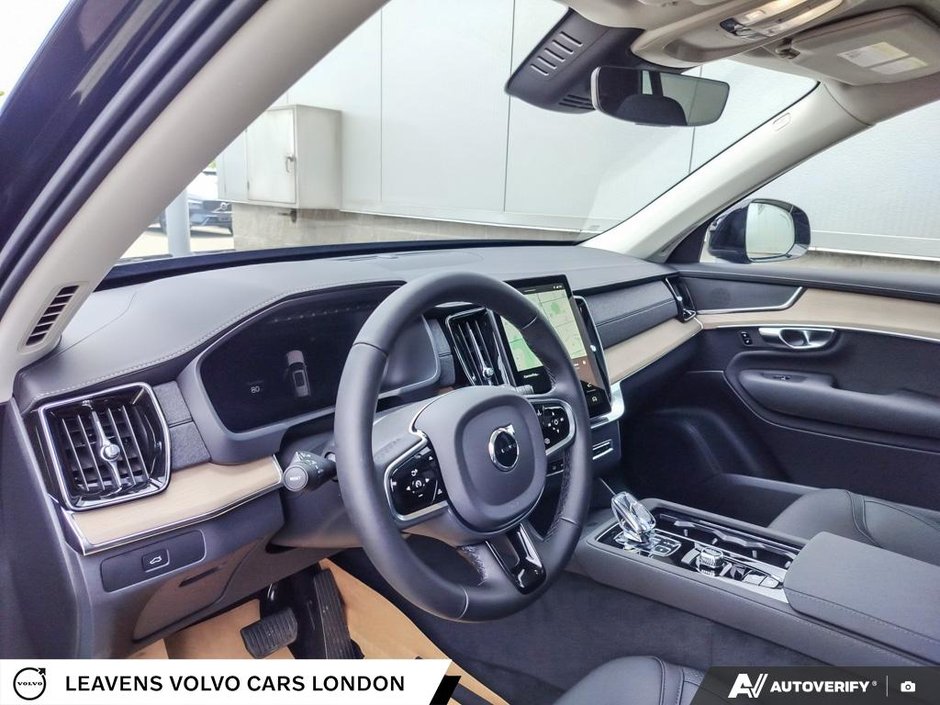 2026 Volvo XC90 PLUS DARK THEME-12