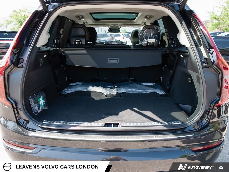 2026 Volvo XC90 ULTRA DARK THEME-10