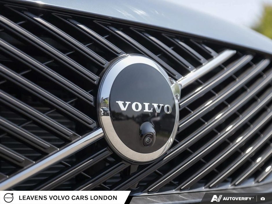 2027 Volvo XC90 ULTRA DARK THEME-8