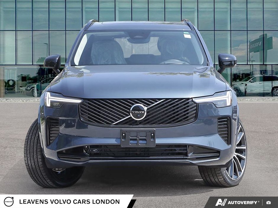 2027 Volvo XC90 ULTRA DARK THEME-1