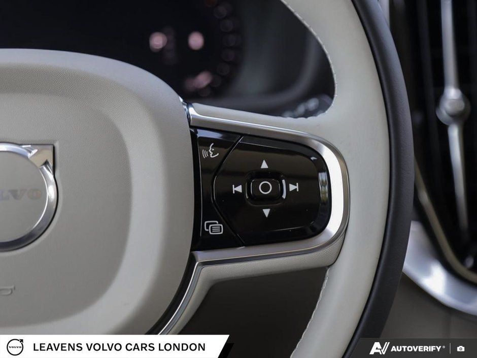 2027 Volvo XC90 ULTRA DARK THEME-17
