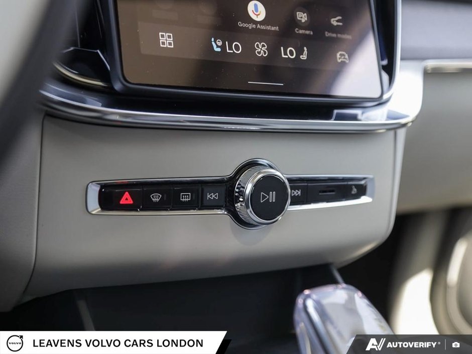 2027 Volvo XC90 ULTRA DARK THEME-19