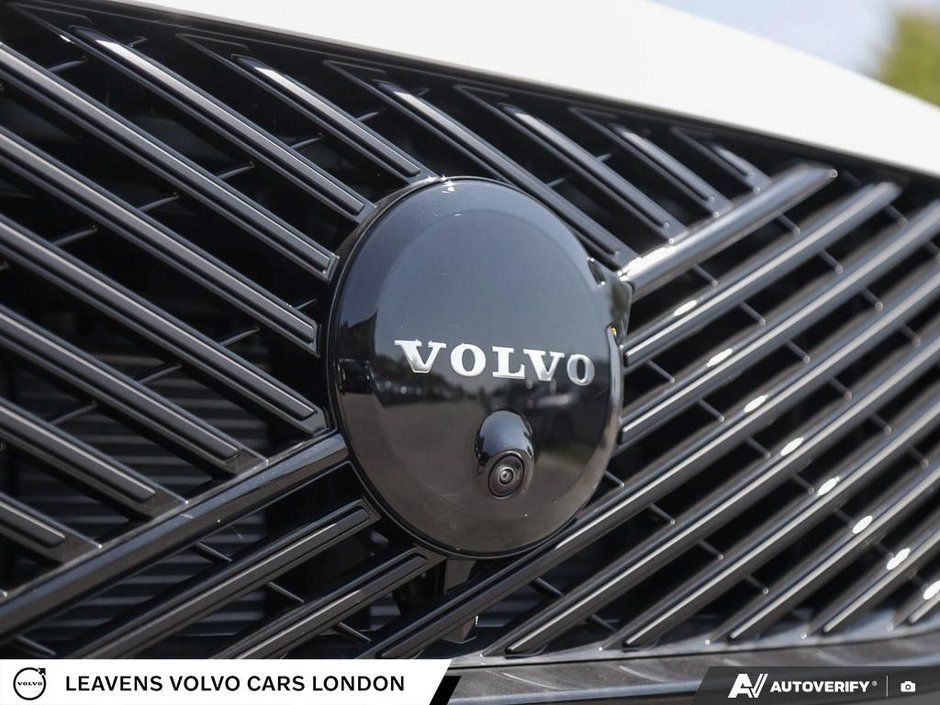 2027 Volvo XC90 ULTRA BLACK EDITION-8