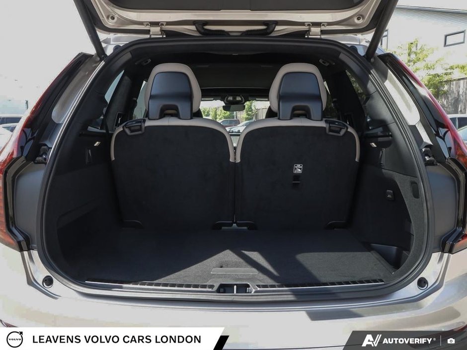 2027 Volvo XC90 ULTRA BRIGHT THEME-10