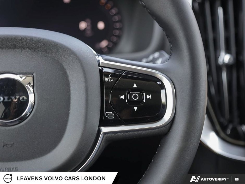 2027 Volvo XC90 ULTRA DARK THEME-17