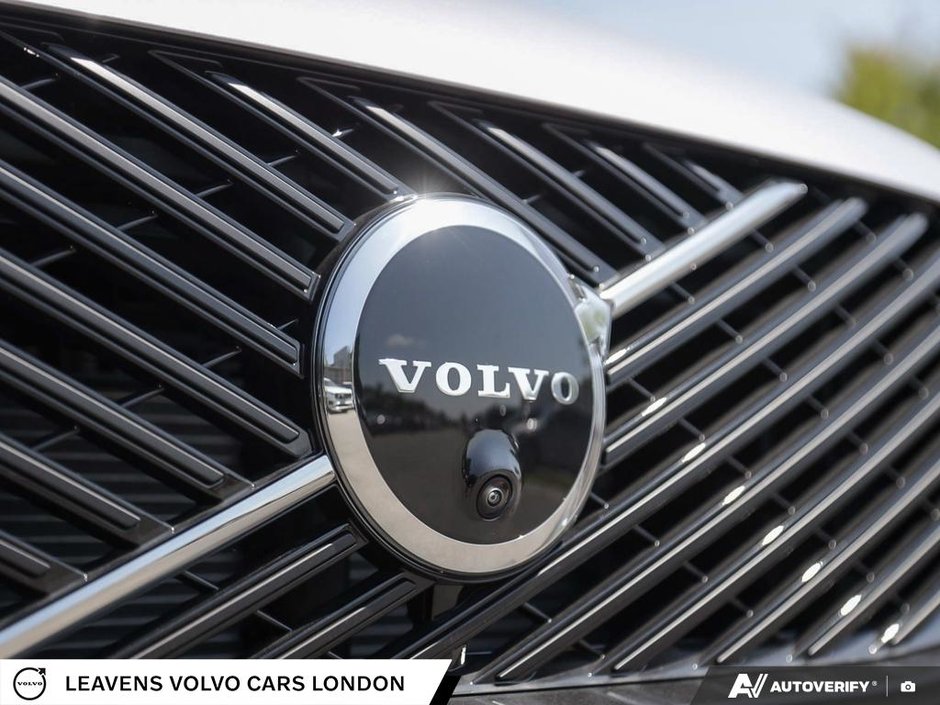 2027 Volvo XC90 ULTRA DARK THEME-8