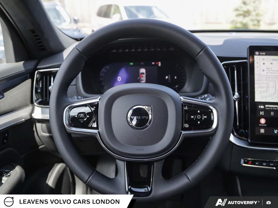 2027 Volvo XC90 ULTRA BLACK EDITION-13