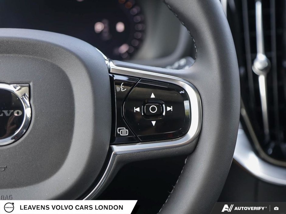 2027 Volvo XC90 ULTRA BLACK EDITION-17