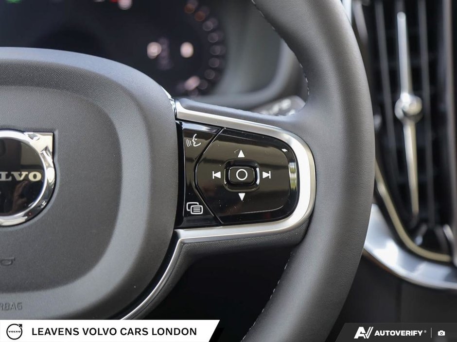 2027 Volvo XC90 ULTRA DARK THEME-17