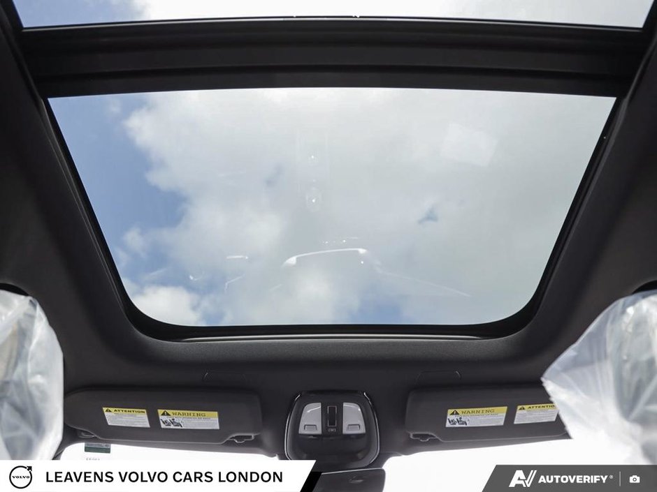 2027 Volvo XC90 ULTRA BRIGHT THEME-25