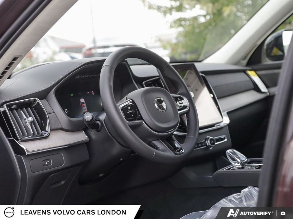 2027 Volvo XC90 ULTRA DARK THEME-12