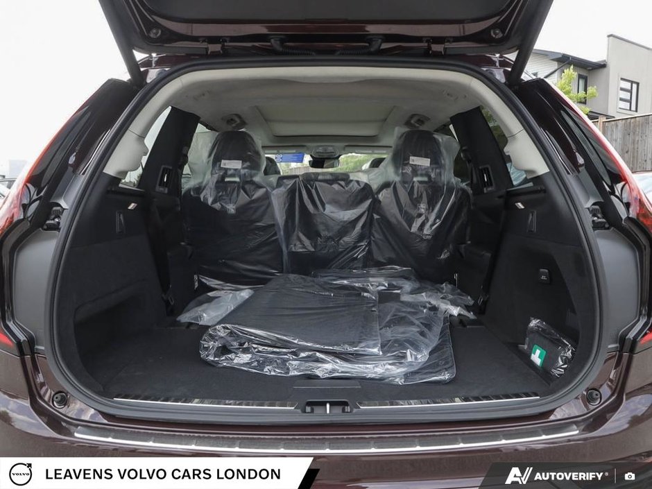 2027 Volvo XC90 ULTRA DARK THEME-10