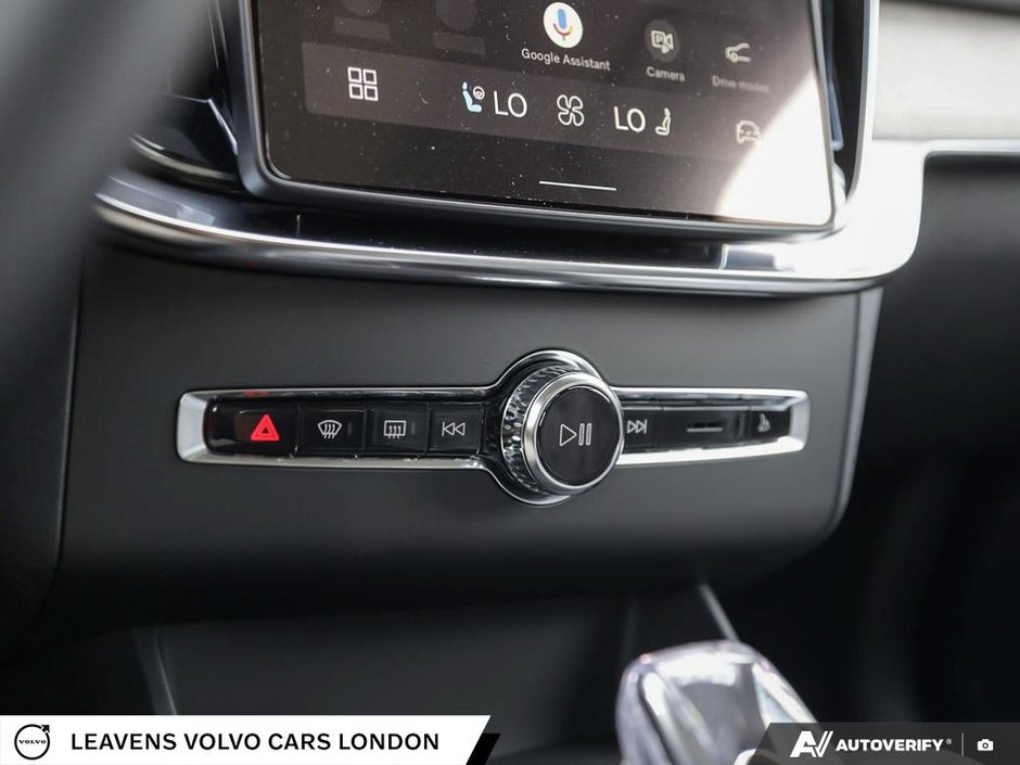 2027 Volvo XC90 ULTRA DARK THEME-19