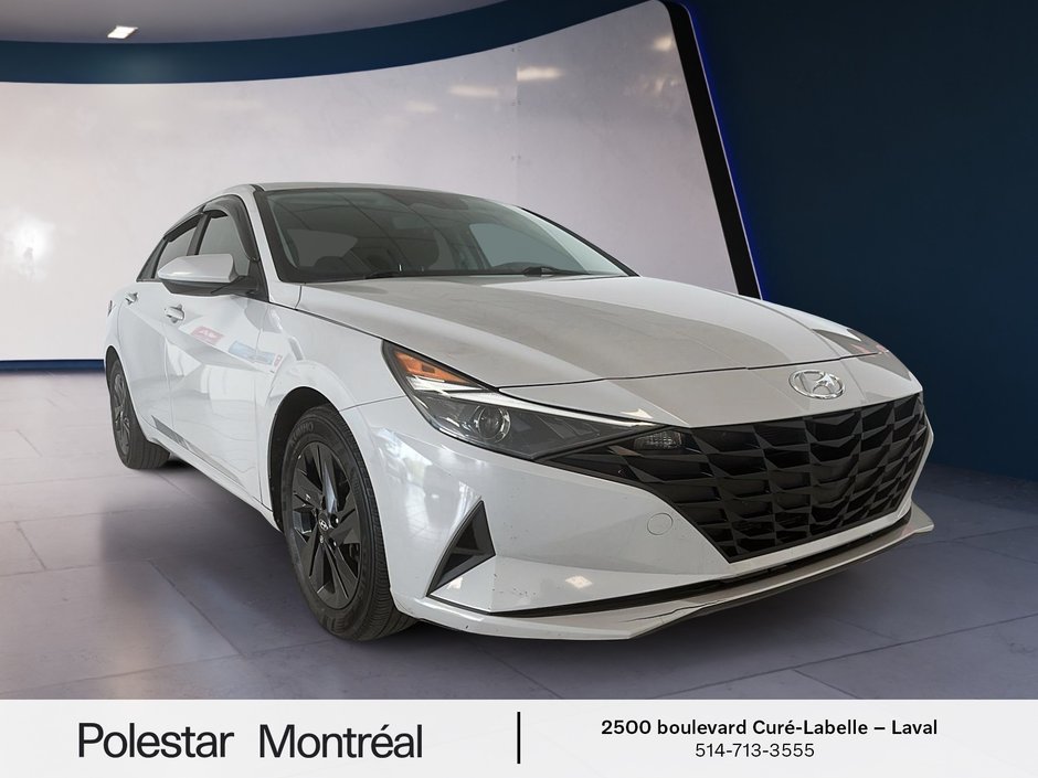 Hyundai Elantra Preferred 2022-2
