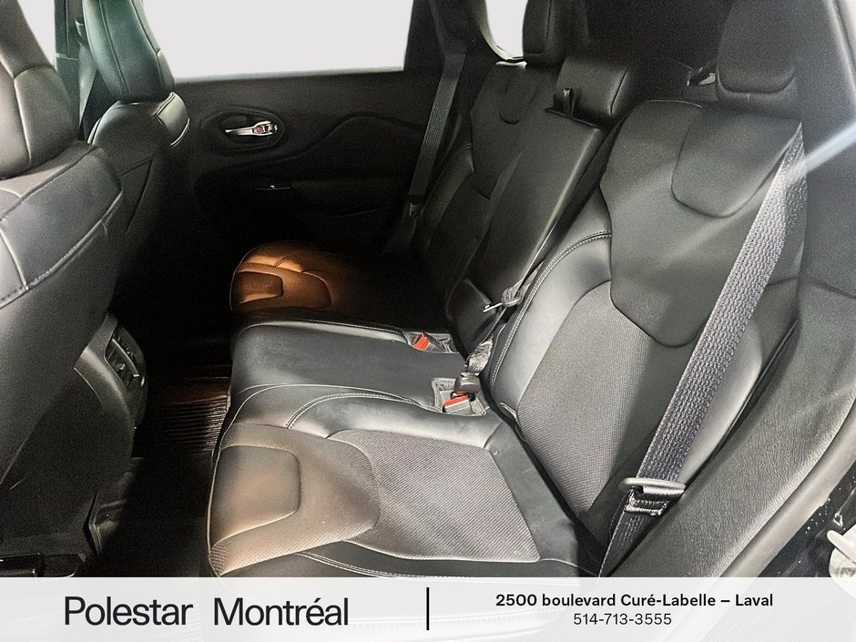 Jeep Cherokee Altitude 2022-10
