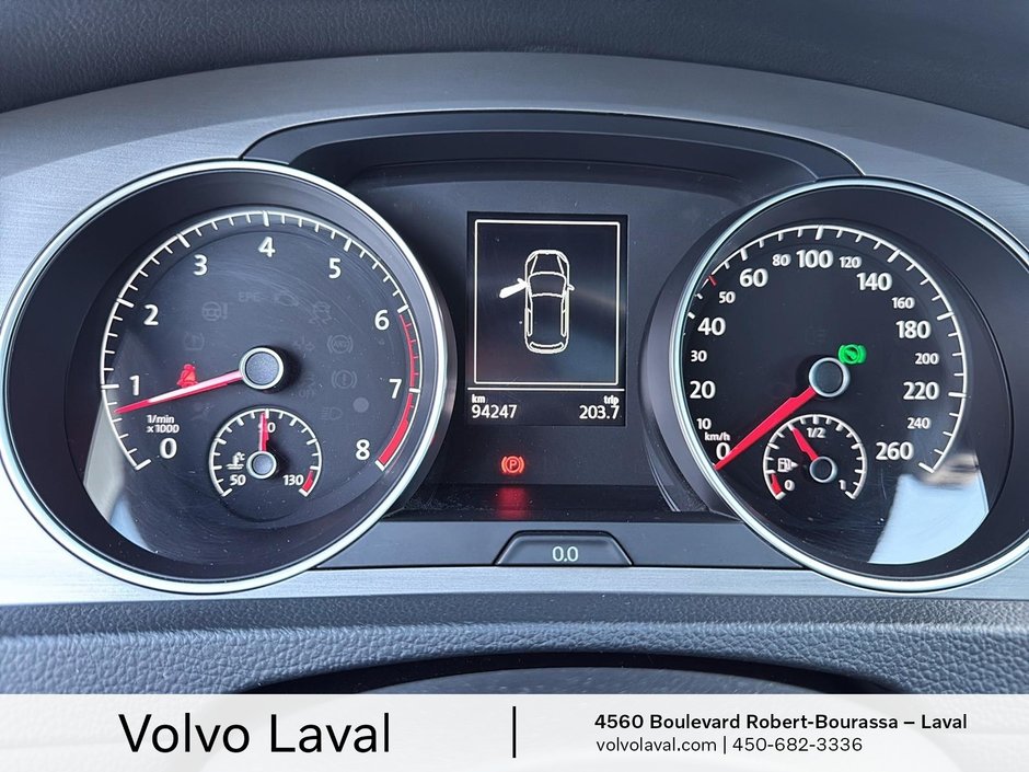 Volkswagen Golf Trendline 2016-9