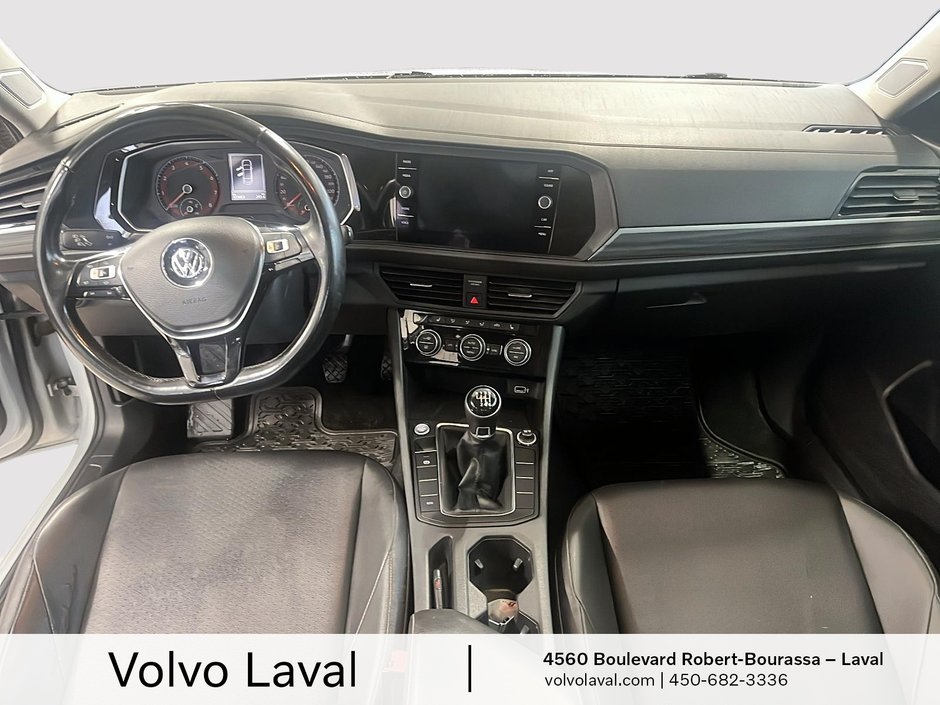 Volkswagen Jetta Highline 2019-9