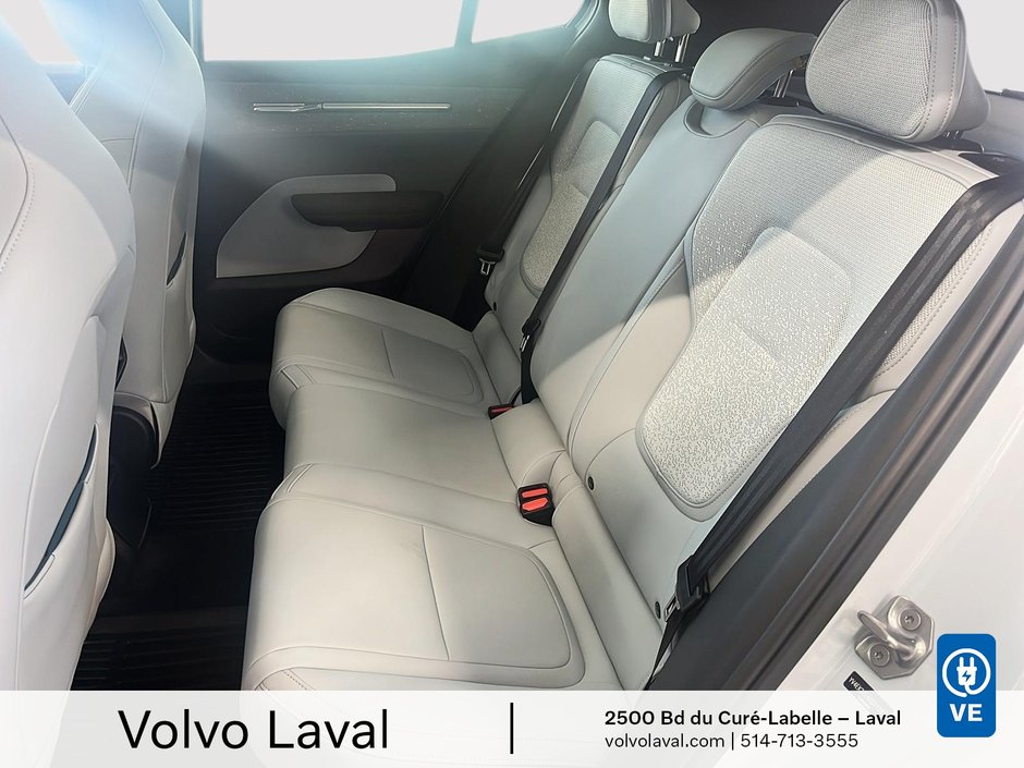 Volvo EX30 Ultra 2025-10