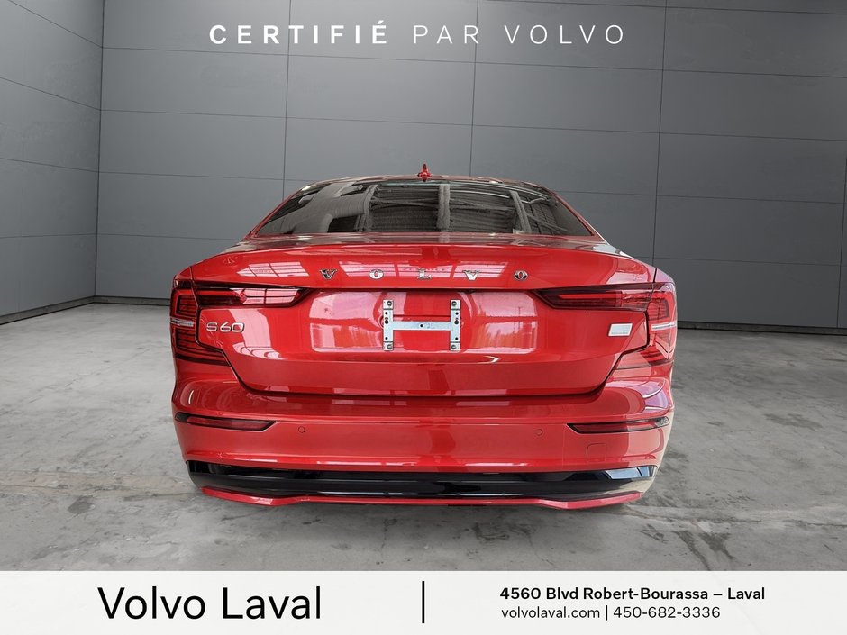 Volvo S60 Recharge Ultimate Dark Theme 2024-2