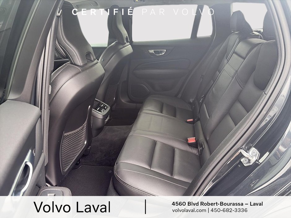 2020 Volvo V60 Cross Country BASE-10