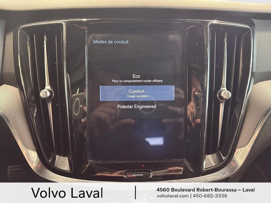 2020 Volvo V60 R-Design-18