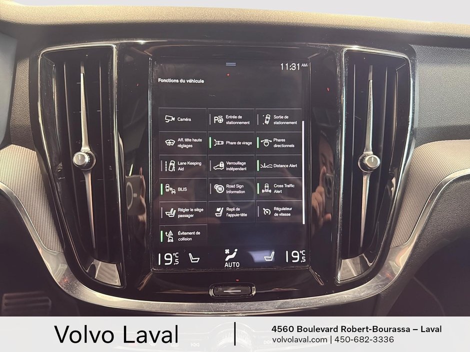 2020 Volvo V60 R-Design-16