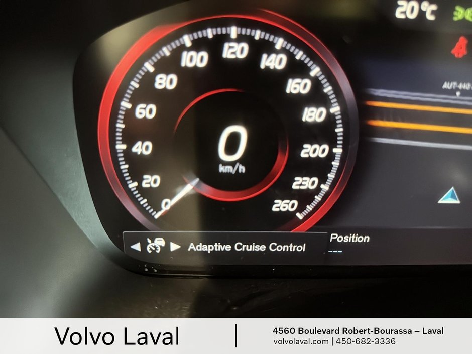 2020 Volvo V60 R-Design-13