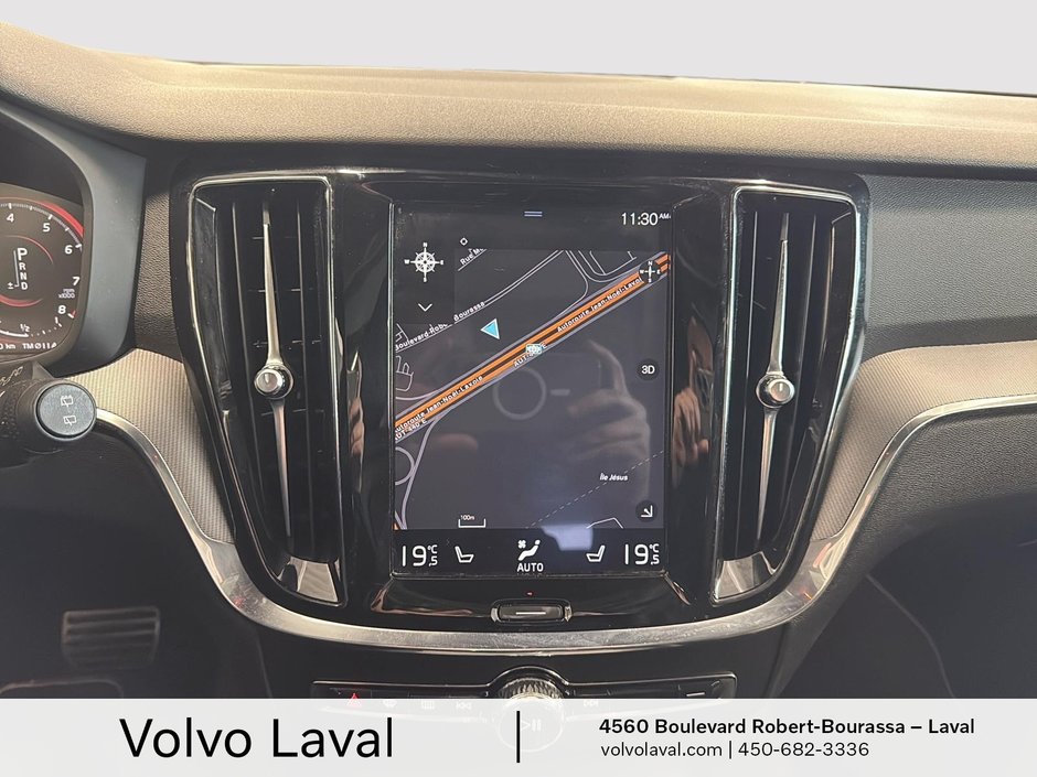 2020 Volvo V60 R-Design-14