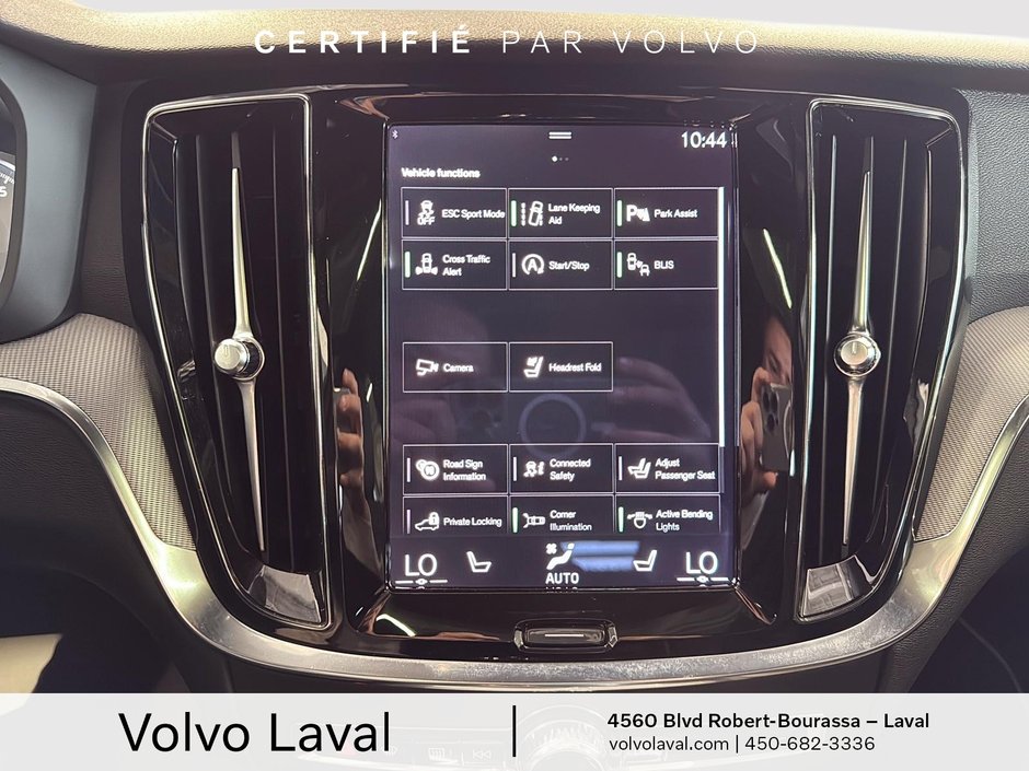 Volvo V60 R-Design 2021-17