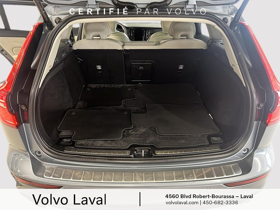 Volvo V60 Momentum 2021-19
