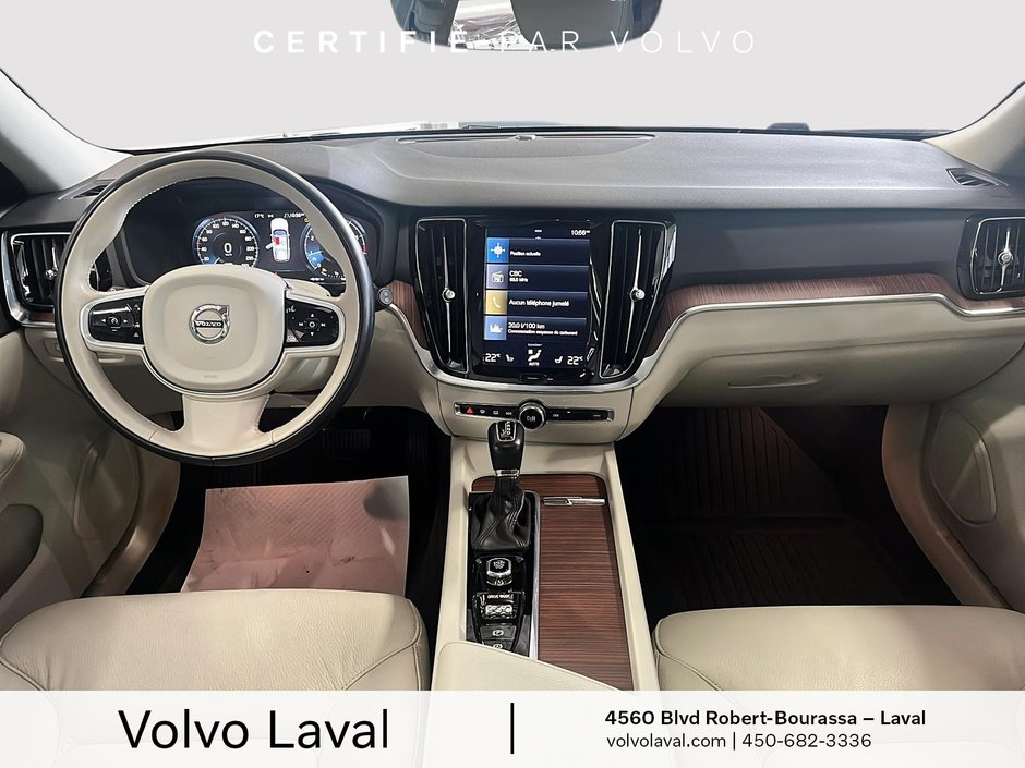 Volvo V60 Momentum 2021-10