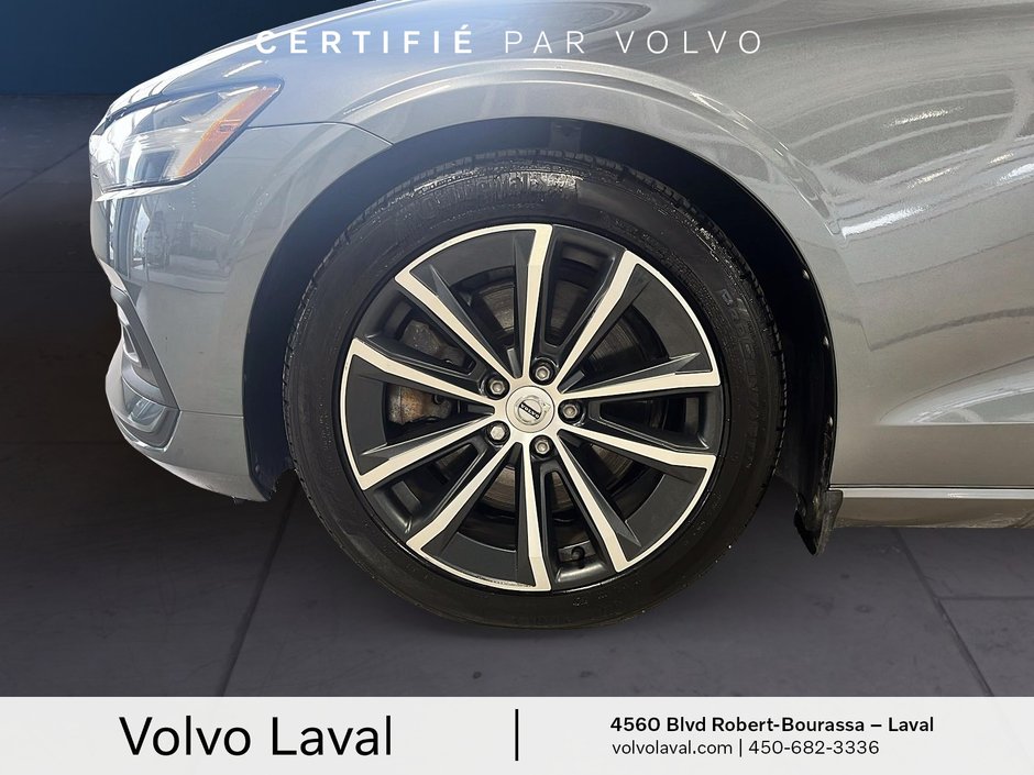 Volvo V60 Momentum 2021-3