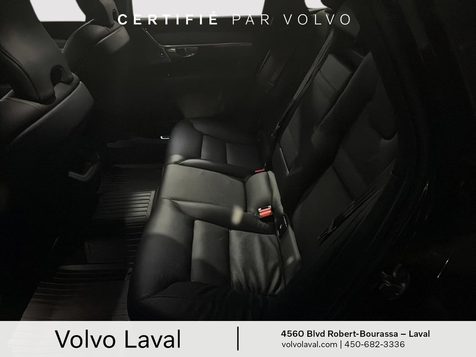 2022 Volvo V90 Cross Country BASE-9