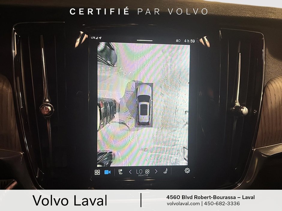 2022 Volvo V90 Cross Country BASE-21