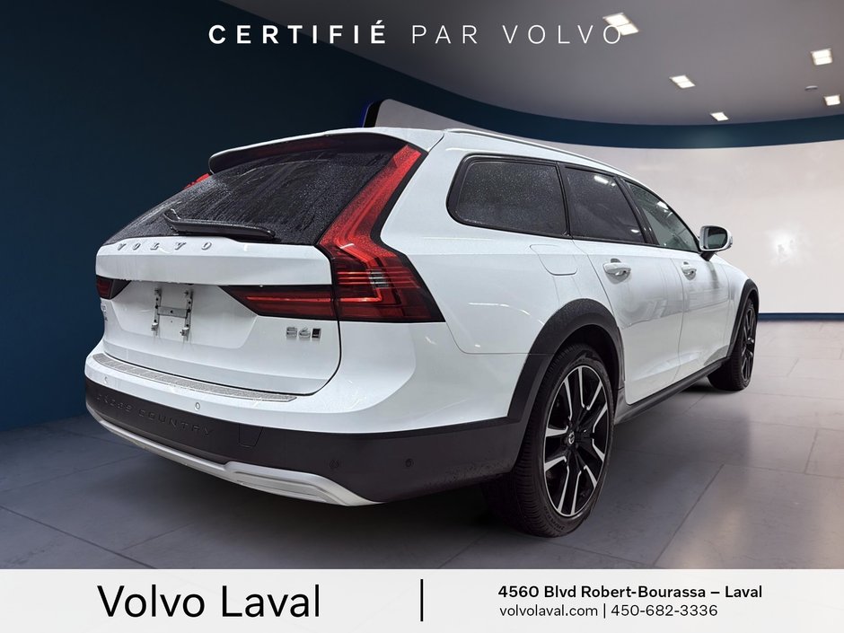 Volvo V90 Cross Country Ultimate 2023-2