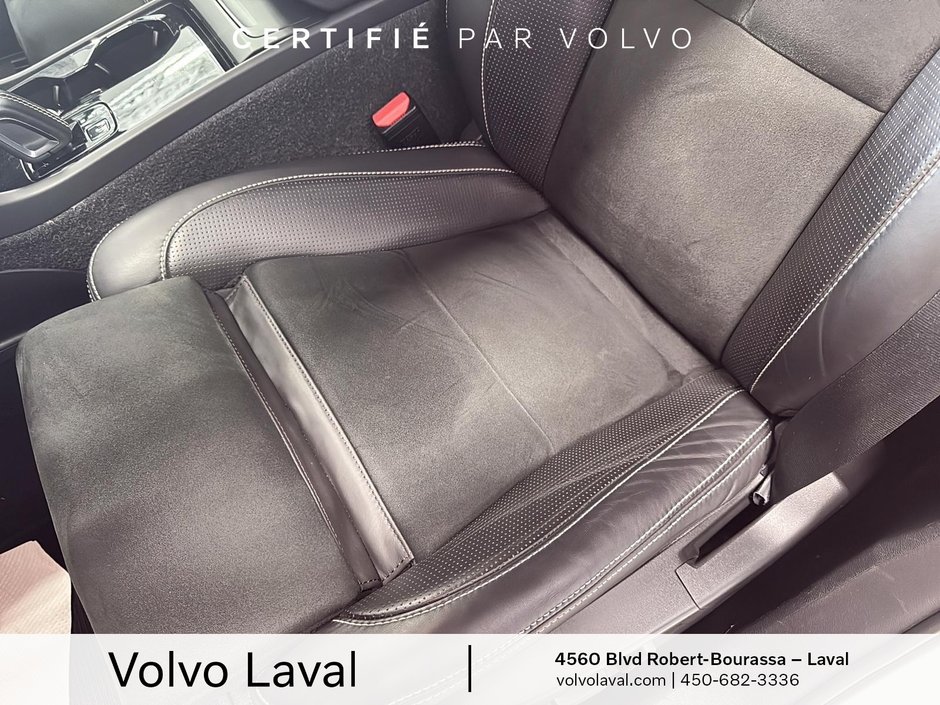 Volvo XC40 BASE 2021-6