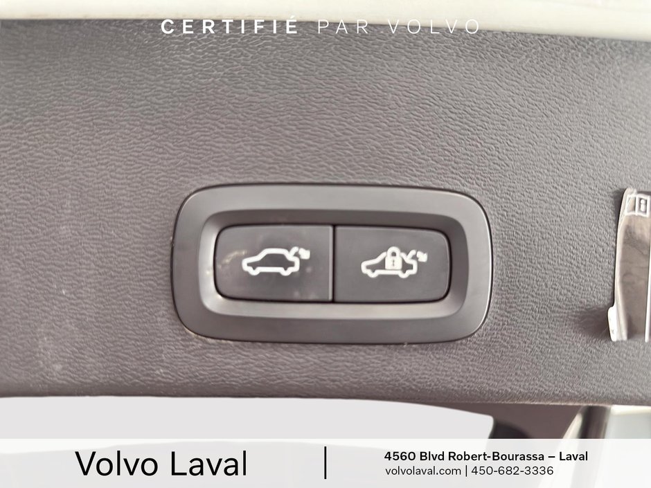 Volvo XC40 BASE 2021-17