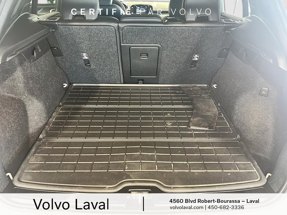 Volvo XC40 Recharge Pure Electric Plus 2022-15