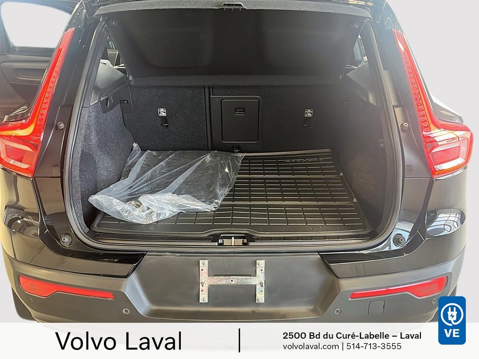 Volvo XC40 Recharge Pure Electric Plus 2022-19
