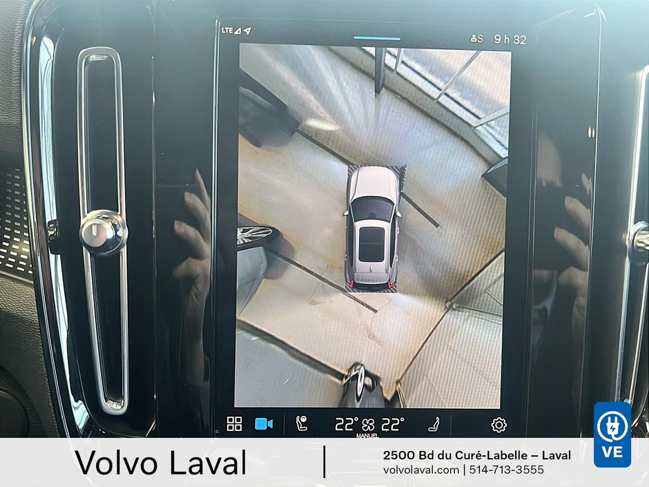 Volvo XC40 Recharge Pure Electric Plus 2022-15