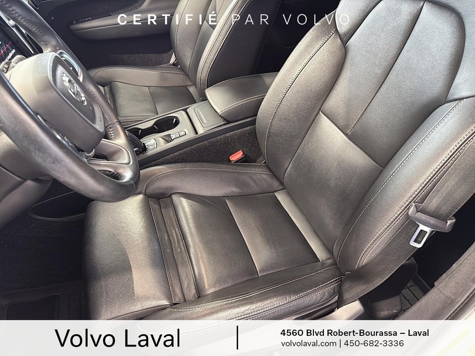 Volvo XC40 Momentum 2021-6