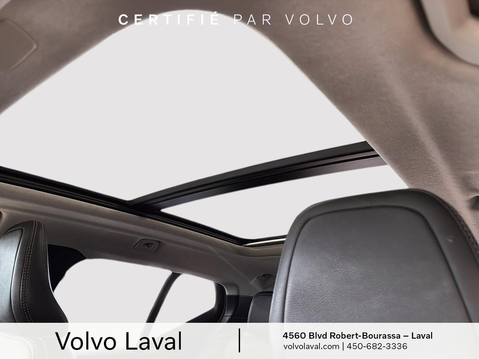 Volvo XC40 Momentum 2021-14