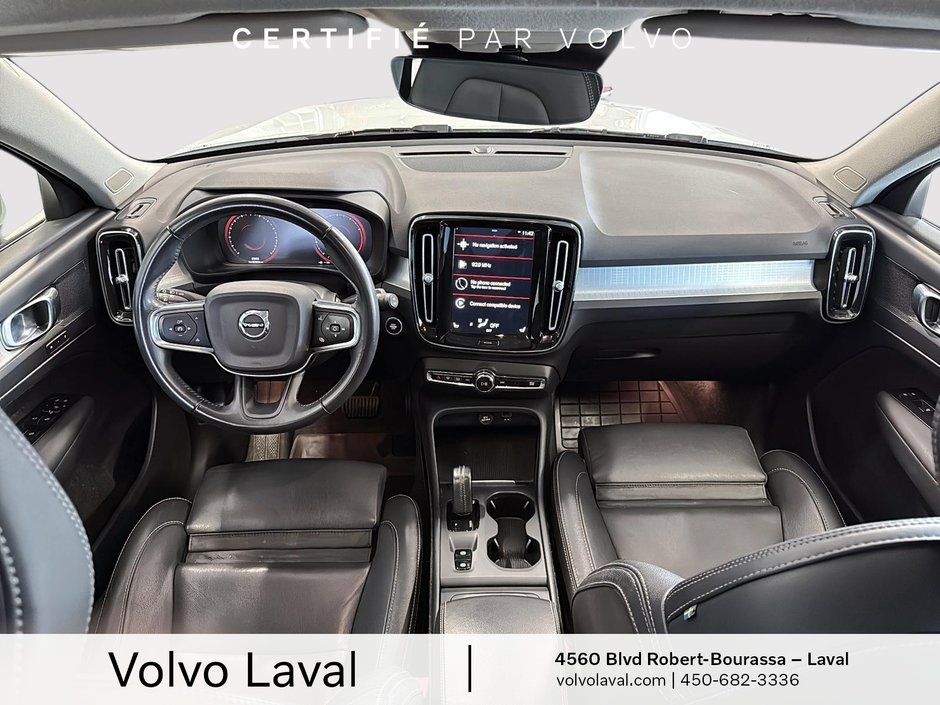 Volvo XC40 Momentum 2021-9